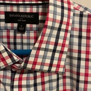 Never worn banana republic men’s non-iron shirt